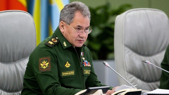 Şoyqu erməni həmkarı ilə Qarabağı müzakirə etdi