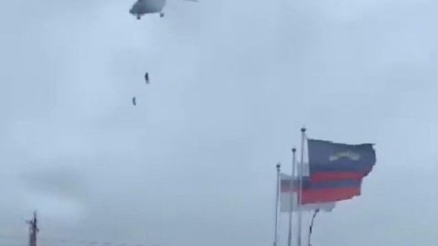 Rusiyalı təlimçilər helikopterdən yerə çırpıldı - ANBAAN VİDEO