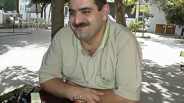 İki dəfə evləndi, qızlarına verdiyi sözü tutmadı - Komediyaya baxıb gülərkən ölən müğənnimiz