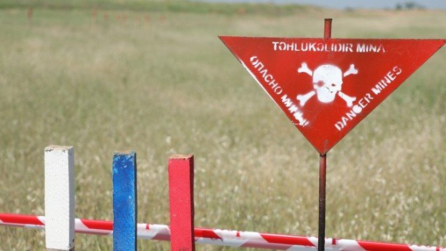 Azad edilmiş ərazilərə təkrar keçən 20 nəfər minaya düşərək ölüb