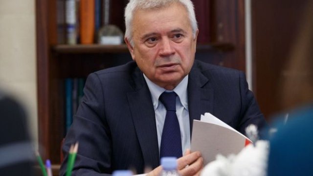 Vahid Ələkbərovdan neftin qiyməti ilə bağlı proqnoz