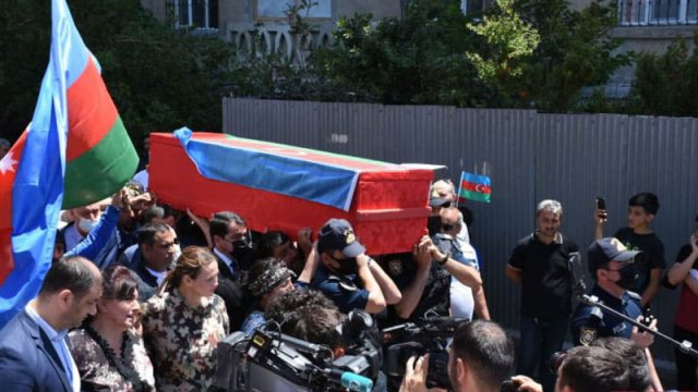 Şəhid jurnalist torpağa tapşırıldı - YENİLƏNİB/FOTOLAR