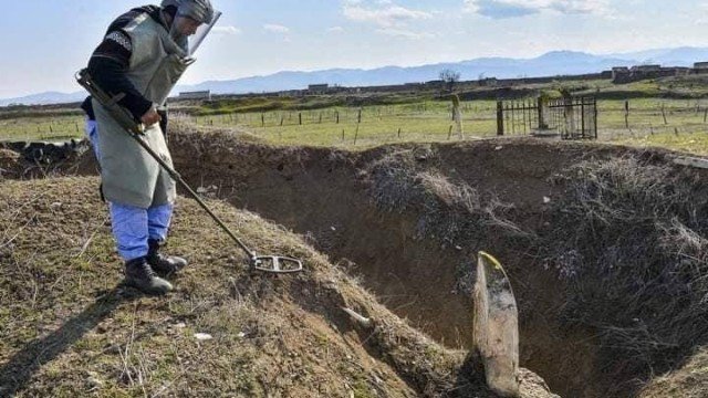 Ermənilərin daha bir əməli çıxdı - Ağdam qəbristanlığında (FOTOLAR)