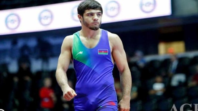 Güləşçimiz Varşavadan medalla qayıdır