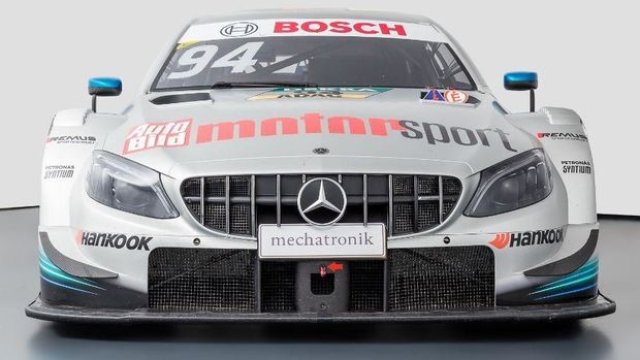 Formula 1 pilotunun idarə etdiyi yarış maşını satılır – FOTO