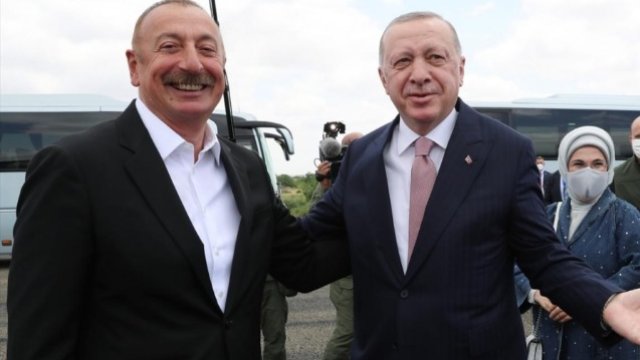 Prezidentlər Şuşada musiqili kompozisiya izlədi - VİDEO