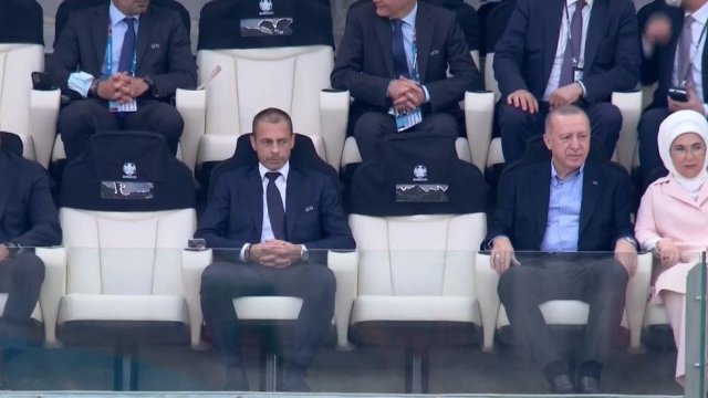 İlham Əliyevlə Ərdoğan Türkiyə-Uels matçında - FOTO