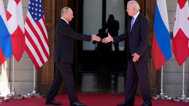 Baydenlə görüşdən çıxan nəticə: Putin nə edibsə, əcəb edib...