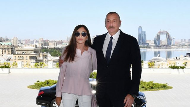 Prezidentlə xanımı “Gülüstan” sarayında - FOTO, VİDEO
