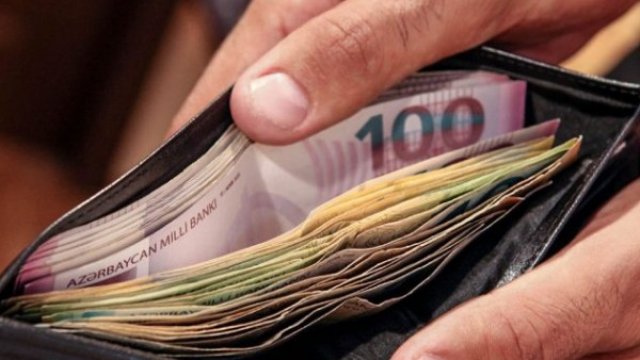 Bakıda işçilərin orta aylıq əməkhaqqısı AZALIB