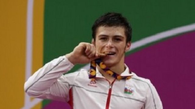 Daha bir idmançımız ermənini yıxıb sürüdü