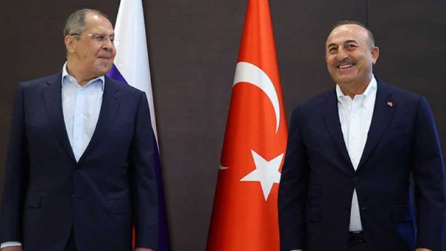 Lavrovun zarafatı Çavuşoğlunu güldürdü - VİDEO
