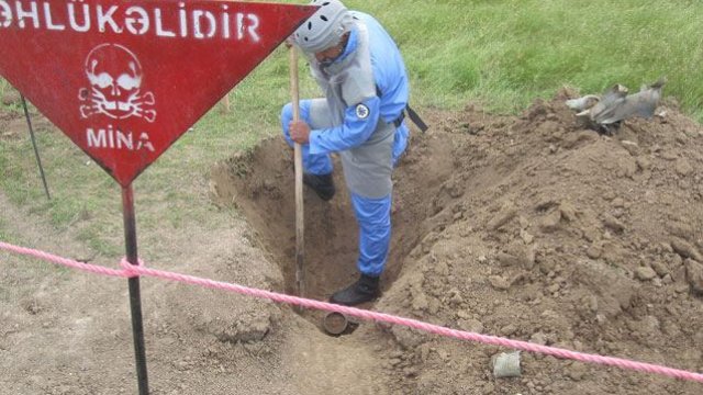 Azərbaycanda 9 nəfər minaya düşüb, 4 nəfər ölüb - Rəsmi