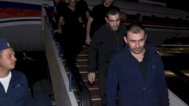Bakıdakı ermənilər İrəvana belə aparıldı - FOTO