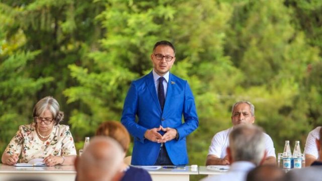 Deputat təhsil işçiləri ilə görüşdü - FOTOLAR