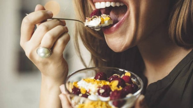 Gecə yeyə biləcəyiniz 4 qida