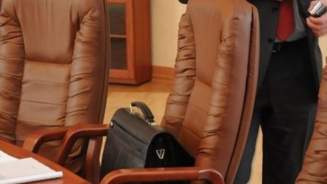 Naxçıvanda işdən çıxarılan naziri kim əvəz edir?