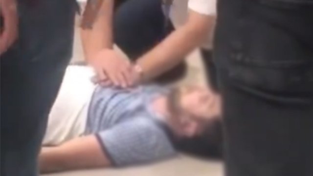 Gənc oğlan “Bravo”da yıxılıb öldü - VİDEO