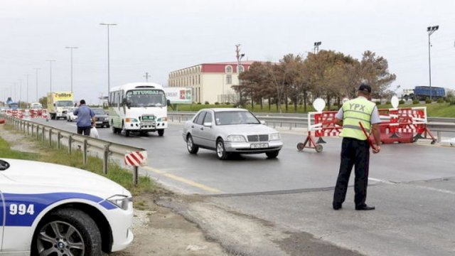 Avtobus sürücüsü sükan arxasında “patı“ çəkibmiş - DYP reyd keçirdi