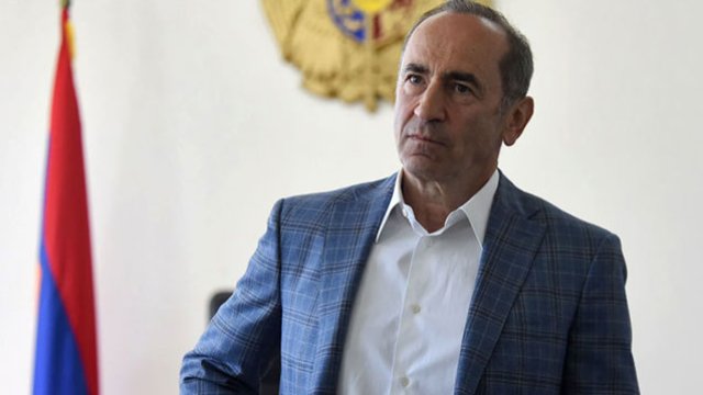 Koçaryan deputat mandatından imtina etdi