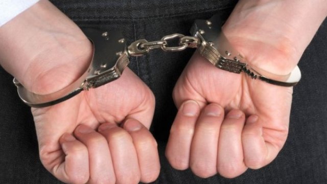 Gözətçi qadını qətlə yetirən polis həbs edildi - RƏSMİ