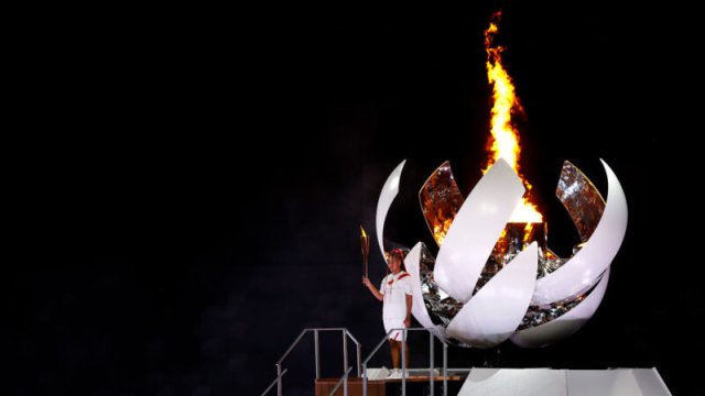 Tokio olimpiadasının məşəli alovlandırıldı