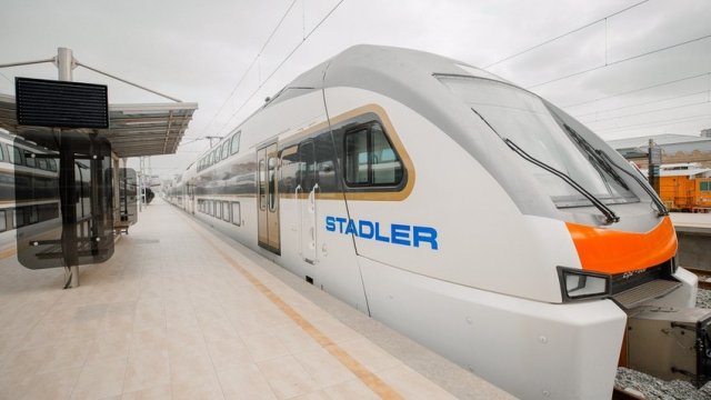 Bakı-Pirşağı-Sumqayıt qatarında gecikmə oldu