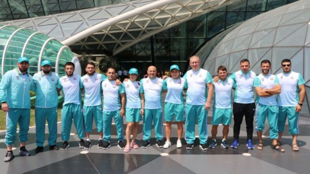 Olimpiadada çıxış edəcək güləşçilərimiz Tokioya yollandı