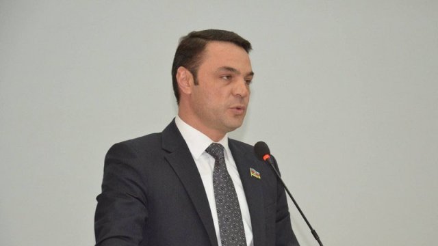 Milli Məclis polisi döyən deputatla bağlı qərar verdi