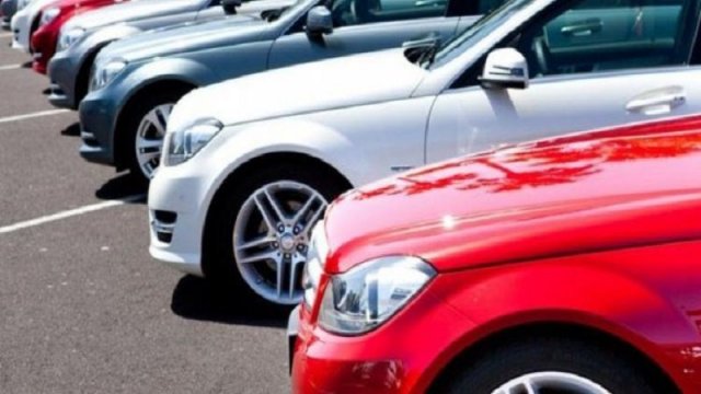500-2500 manatlıq avtomobil nömrələrinin “qara bazar”da qiyməti