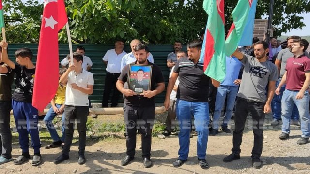 Həlak olan hərbi qulluqçu dəfn edildi - FOTO/YENİLƏNİB