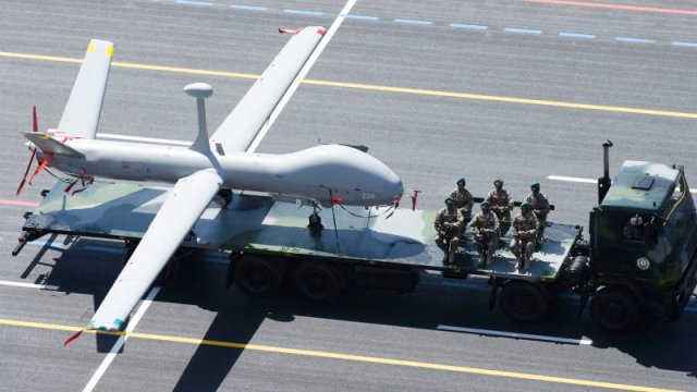 Azərbaycan niyə İsraildən 2 milyard dollarlıq silah alır? – Ekspertdən “müharibə olacaqmı” sualına cavab