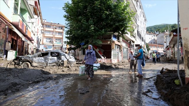 Türkiyədə sel nəticəsində ölənlərin sayı artdı