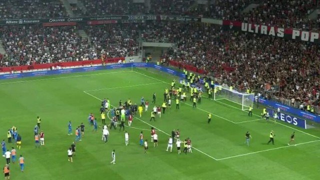 Kütləvi davaya görə dayandırılan matçla bağlı araşdırma başlandı