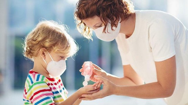 Koronavirus bu uşaqlarda ölümə səbəb olur - Səhiyyə Nazirliyi