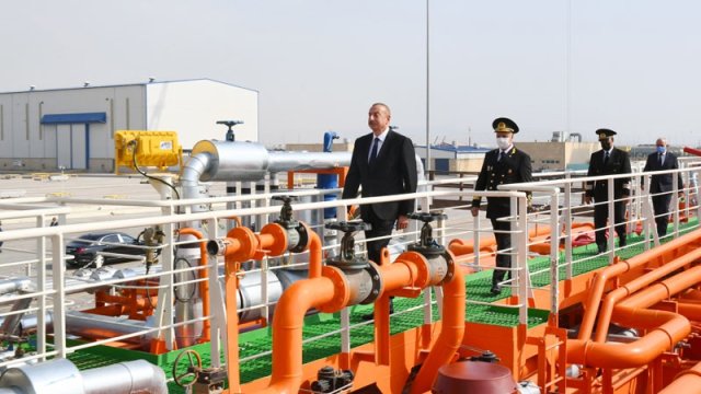 İlham Əliyev “Kəlbəcər” tankerin istismara verilməsi mərasimində - FOTOLAR