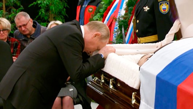Putin Ziniçevlə vida mərasimində göz yaşlarını saxlaya bilmədi - VİDEO