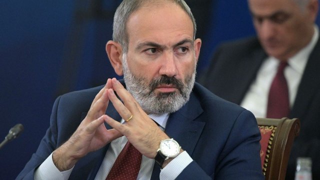 Paşinyan Azərbaycan polisinin iranlı sürücüləri yoxlamasının qanuni olduğunu etiraf etdi