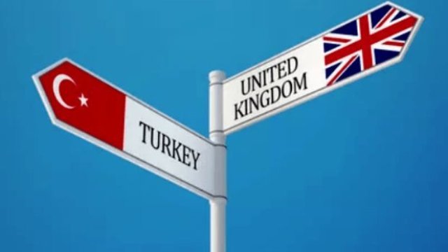 İngiltərə Türkiyəni “qırmızı siyahı”dan çıxarır