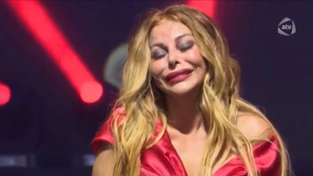 Aygün Kazımova konsertdə ağlamasının səbəbini açıqladı - VİDEO