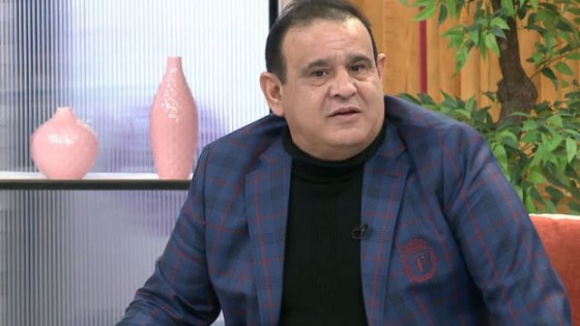Tacir Şahmalıoğludan Şuşada “Qarabağ” mahnısı – FOTO