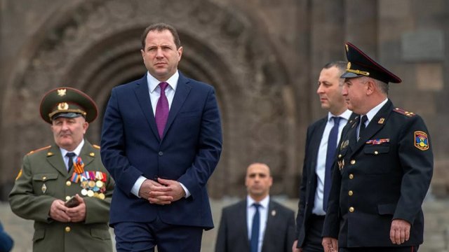 Ermənistanın keçmiş müdafiə naziri həbs olundu