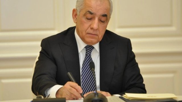 Baş nazirdən xaricdə təhsillə bağlı QƏRAR