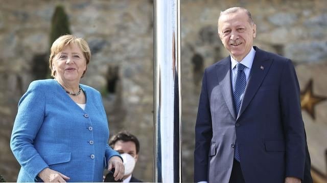 Ərdoğanla Merkel görüşdü (YENİLƏNİB)