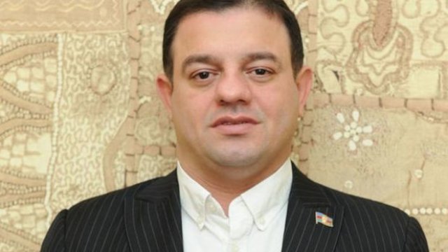 Reket-“jurnalist” Ata Abdullayev məhkəmədə ağladı