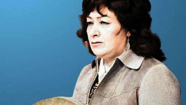 Dilənçi qızı ortaya çıxdı, övladını döyüb başını soyuducuya soxdu