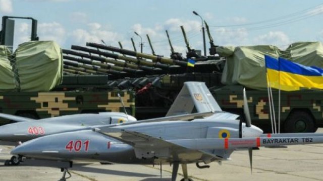 Ukrayna separatçılarla sərhəddə qoşun yığır - VİDEO