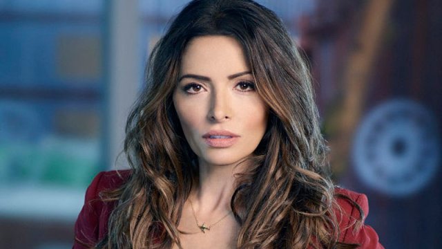 Dünyaca ünlü azərbaycanlı: Ağa Məhəmməd şah Qacarın törəməsi - Sara Şahi