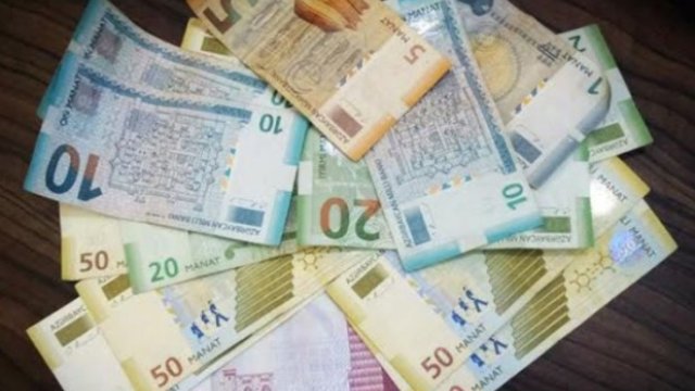 Hökumət vergi orqanları işçilərinin maaşlarını təsdiqləyib