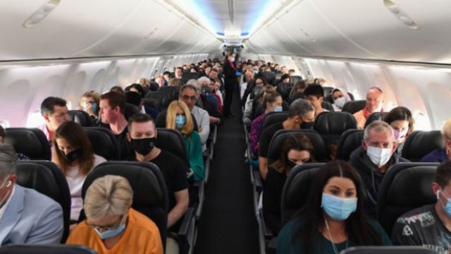 Almaniyada COVID-19 xəstəsi təyyarədə öldü